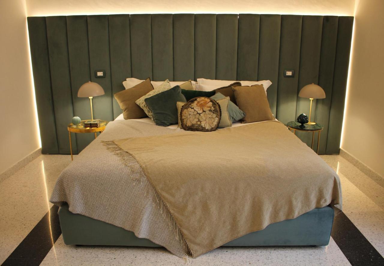 1940 Luxury Accommodations By Wonderful Italy 오스투니 외부 사진