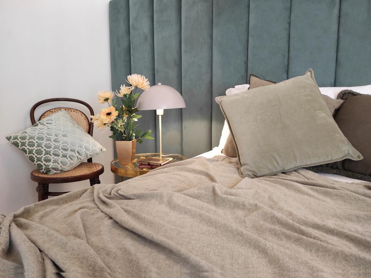 1940 Luxury Accommodations By Wonderful Italy 오스투니 외부 사진