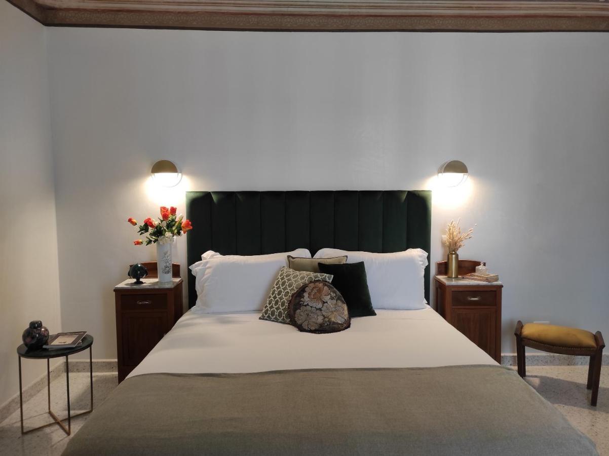 1940 Luxury Accommodations By Wonderful Italy 오스투니 외부 사진