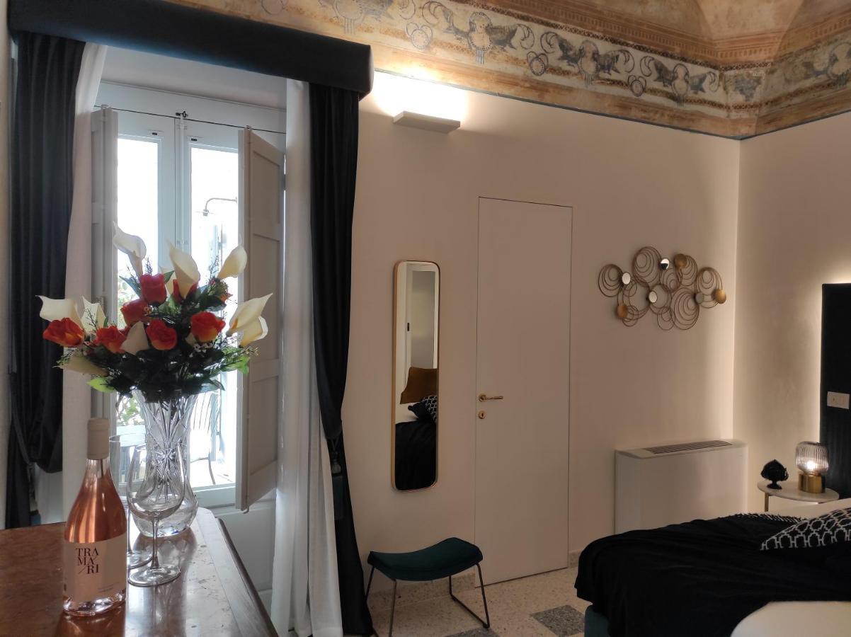 1940 Luxury Accommodations By Wonderful Italy 오스투니 외부 사진