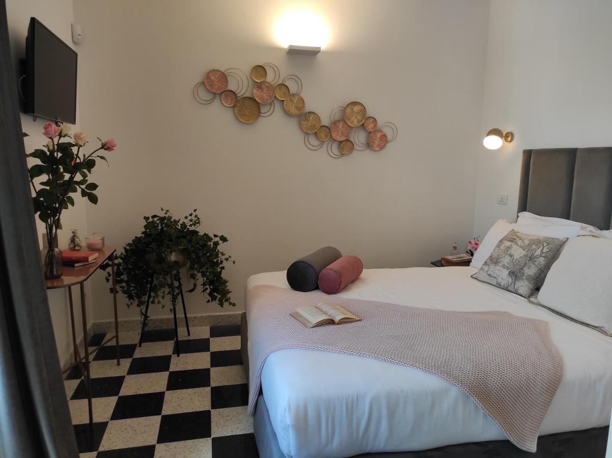 1940 Luxury Accommodations By Wonderful Italy 오스투니 외부 사진