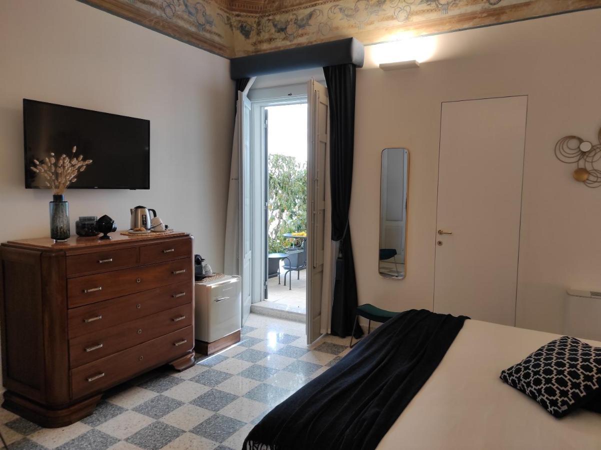 1940 Luxury Accommodations By Wonderful Italy 오스투니 외부 사진